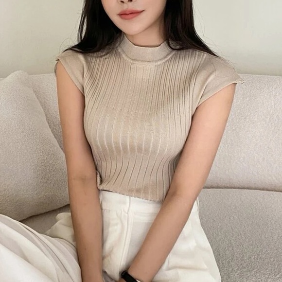 Beige Rib knit mock neck stretchy knit top - Picture 2 of 3